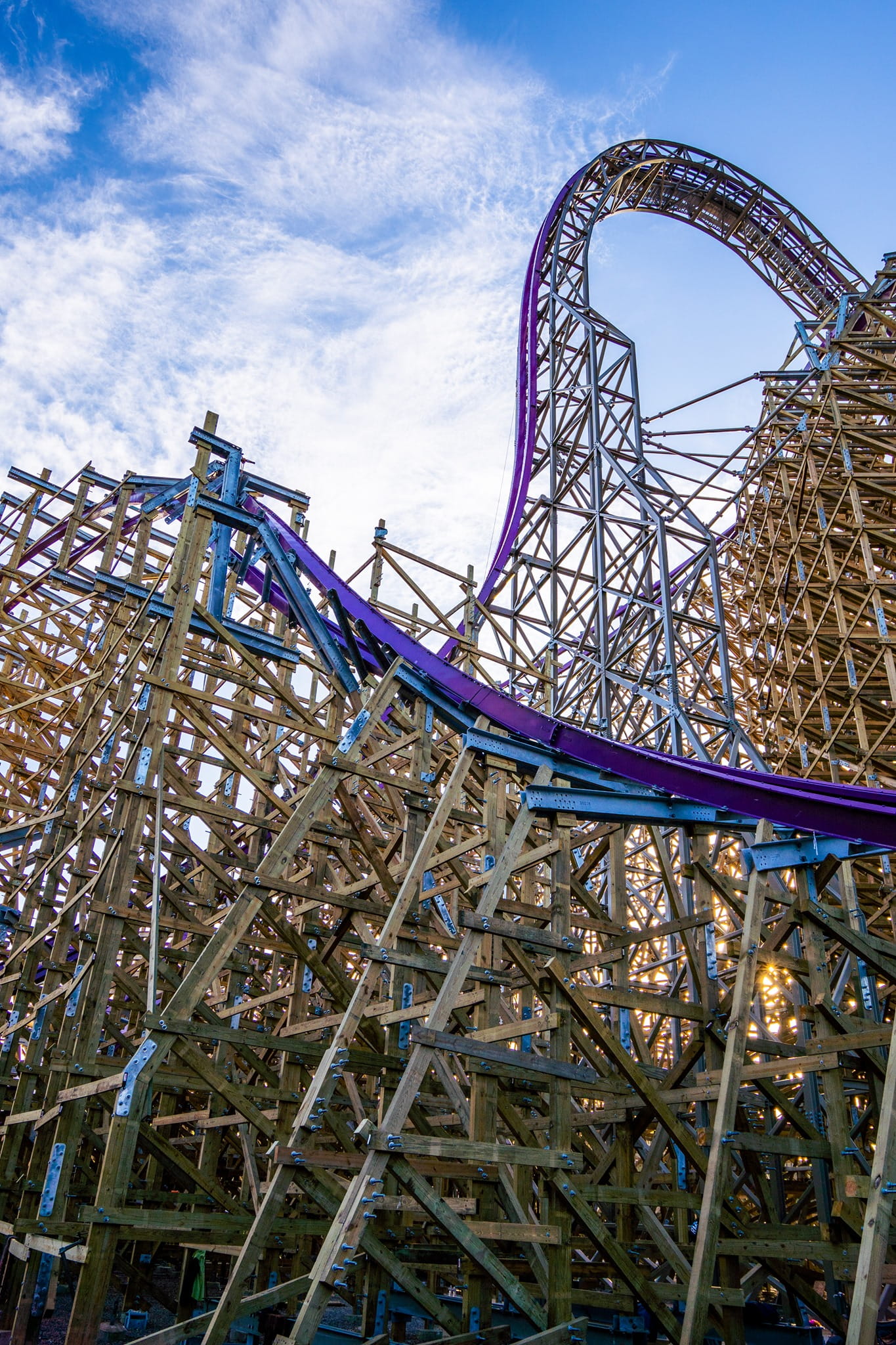 Première descente d'Iron Gwazi à Busch Gardens Tampa Bay